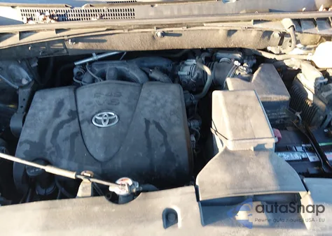 2019 Toyota Highlander Le из США, поврежденный, VIN 5TDBZRFH1KS929369